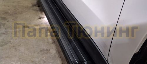 Пороги алюминиевые Rival Black для Geely Atlas 2018-2019