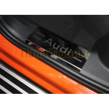 Накладки на пластиковые пороги (лист зеркальный надпись Audi) 4шт ТСС для Audi Q3 2019-