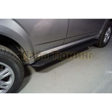 Пороги алюминиевые "Slim Line Black" 1720 мм ТСС для Haval H5 2020-2024