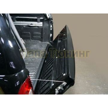 Накладка на задний борт (крашенная черный цвет) ТСС для Mercedes-Benz X-Class 2018- Накладка на задний борт (крашенная черный цвет) ТСС для Mercedes-Benz X-Class 2018-