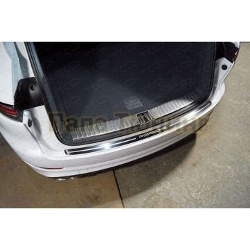 Накладка на задний бампер (лист зеркальный надпись Porsche) ТСС для Porsche Cayenne Turbo 2018-