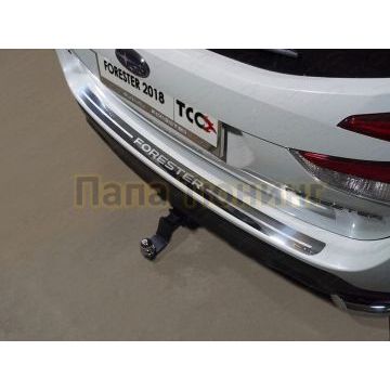 Накладка на задний бампер (лист зеркальный надпись Forester) ТСС для Subaru Forester (S5) 2018-