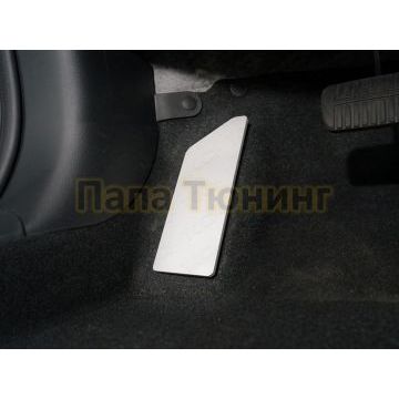 Накладка площадки левой ноги (лист алюминий 4мм) ТСС для Subaru Forester (S5) 2018-