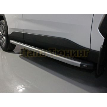 Пороги алюминиевые с пластиковой накладкой (карбон серебро) 1720 мм ТСС для Toyota RAV4 2019-