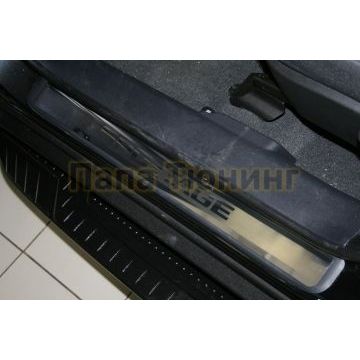 Накладки на пороги RUSSTAL (нерж., карбон, надпись) РусСталь для Kia Sportage 2016-2021