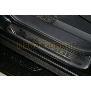 Накладки на пороги RUSSTAL (нерж., карбон, надпись) РусСталь для Kia Sportage 2016-2021