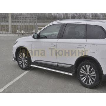 Пороги труба 120х60 овал с проступью РусСталь для Mitsubishi Outlander 2018-