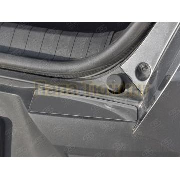 Накладка на задний бампер (лист нерж зеркальный) РусСталь для Renault Arkana 2019-