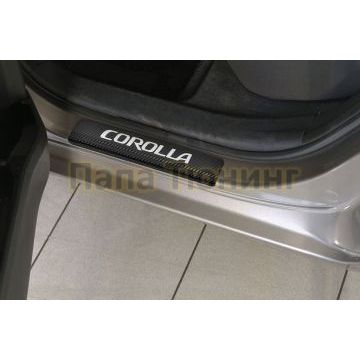 Накладки на пороги RUSSTAL (нерж., карбон, надпись) РусСталь для Toyota Corolla 2013-