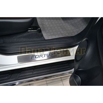 Накладки на пороги RUSSTAL (нерж., шлиф., надпись) РусСталь для Toyota Fortuner 2017-