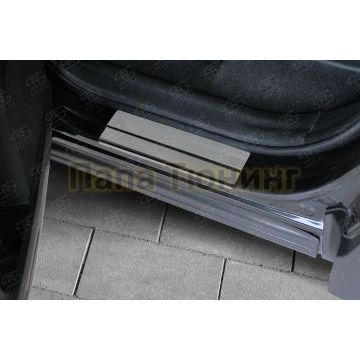 Накладки на пороги RUSSTAL (нерж., зеркало) РусСталь для Toyota RAV4 2015-2019