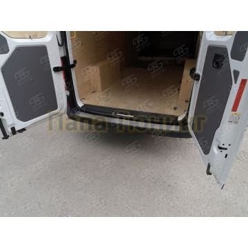 Накладка на задний бампер RUSSTAL (нерж., шлиф) для Volkswagen Crafter 2017-