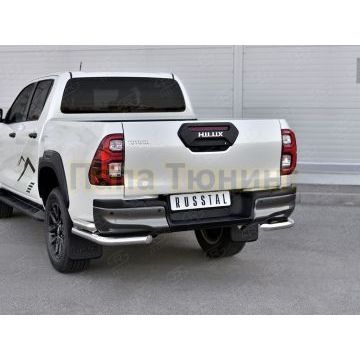 Защита заднего бампера уголки d57 секции-d57 прямая RUSSTAL для Toyota Hilux Black Onyx 2020-
