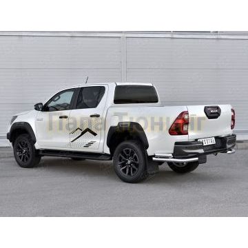 Защита заднего бампера уголки d57 секции-d57 прямая RUSSTAL для Toyota Hilux Black Onyx 2020-