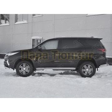 Пороги труба d42 с листом (Лист алюм, проф. нерж) (вариант 1) РусСталь для Toyota Fortuner 2020-