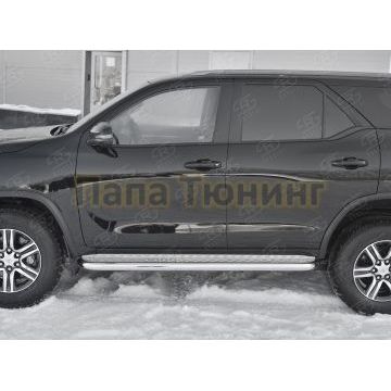 Пороги труба d57 с листом (Лист алюм, проф. нерж) (вариант 1) РусСталь для Toyota Fortuner 2020-