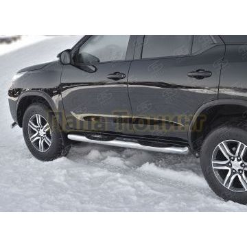Пороги труба d76 с накладкой (вариант 3) РусСталь для Toyota Fortuner 2020-