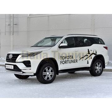 Защита переднего бампера d57 секции-d42 секции РусСталь для Toyota Fortuner 2020-