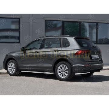 Защита заднего бампера уголки d42 секции Руссталь для Volkswagen Tiguan 2020- (кроме R-LINE)