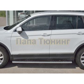 Пороги труба 120х60 овал с проступью Руссталь для Volkswagen Tiguan 2020- (кроме R-LINE)