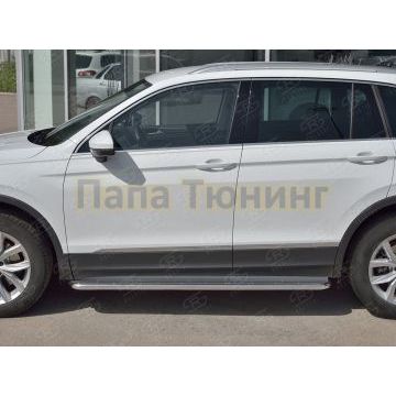 Пороги труба d42 с листом (Лист нерж, проф. нерж) (вариант 3) Руссталь для Volkswagen Tiguan 2020- (кроме R-LINE)