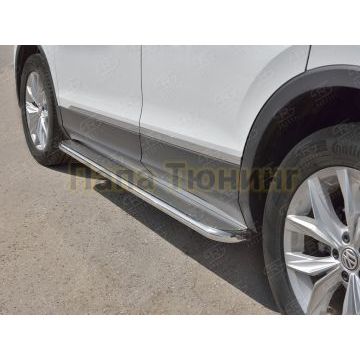 Пороги труба d42 с листом (Лист нерж, проф. нерж) (вариант 3) Руссталь для Volkswagen Tiguan 2020- (кроме R-LINE)