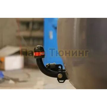 Фаркоп Bozal 1300/75 для Toyota Corolla (E120/E130) sedan 2002-2007
