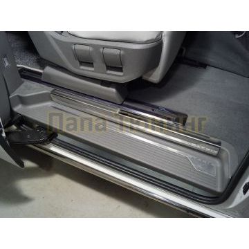 Накладки на пластиковые пороги задни (лист зеркальный с полосой) 2шт ТСС для Hyundai Staria 2021-