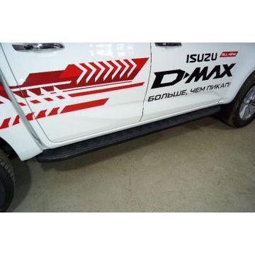 Пороги алюминиевые с пластиковой накладкой (карбон черные) 2120 мм ТСС для Isuzu D-MAX 3.0D 2019-