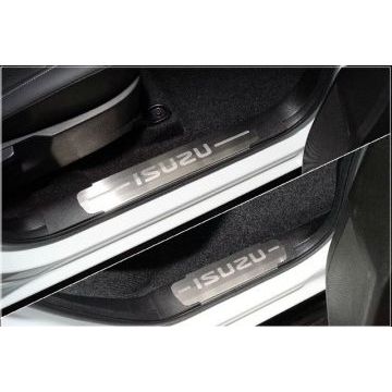 Накладки на пластиковые пороги (лист шлифованный надпись ISUZU) 4шт ТСС для Isuzu D-MAX 3.0D 2019- Накладки на пластиковые пороги (лист шлифованный надпись ISUZU) 4шт ТСС для Isuzu D-MAX 3.0D 2019-