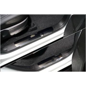 Накладки на пластиковые пороги (лист зеркальный) 4шт ТСС для Isuzu D-MAX 3.0D 2019-