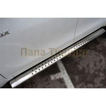 Пороги труба 120х60 овал с проступью РусСталь для Toyota Hilux 2020-