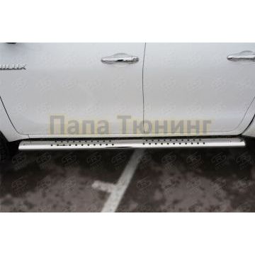 Пороги труба 120х60 овал с проступью РусСталь для Toyota Hilux 2020-