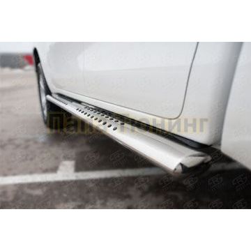 Пороги труба 120х60 овал с проступью РусСталь для Toyota Hilux 2020-