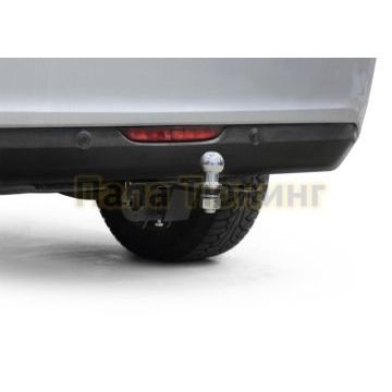 Фаркоп, шар Е, 900/75 кг с подрезкой бампера на Cross сталь Berg для  Lada Vesta SE/SW/SW (Вкл. Cross) (кроме версии NG), 2015-2022