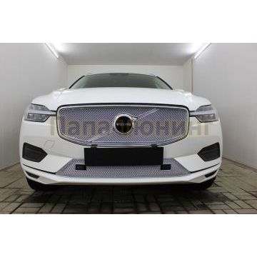 Защита радиатора Папа Тюнинг Volvo XC60 2017- chrome низ с парктроником PREMIUM (R-Design)