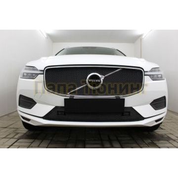 Защита радиатора Папа Тюнинг Volvo XC60 2017- black низ с парктроником PREMIUM (R-Design)