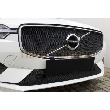 Защита радиатора Папа Тюнинг Volvo XC60 2017- black низ с парктроником PREMIUM (R-Design)