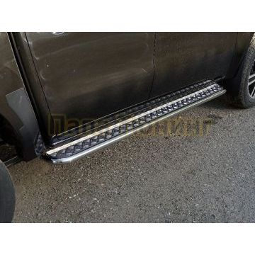 Пороги с площадкой 42,4 мм ТСС для Dongfeng DF6 2.3D Luxury 2022-