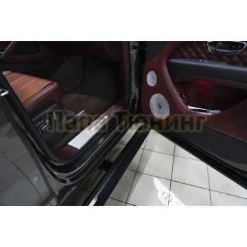 Пороги выдвижные электрические ОЕМ для Bentley Bentyaga 2015-