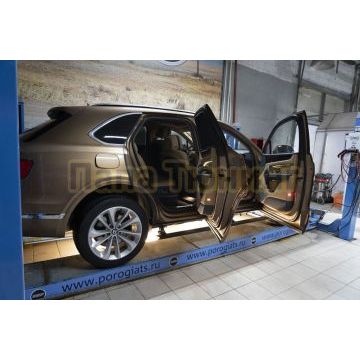 Пороги выдвижные электрические ОЕМ для Bentley Bentyaga 2015-