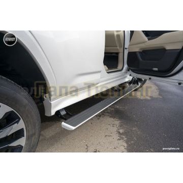 Пороги выдвижные электрические ОЕМ для Toyota Land Cruiser 300 white 2023-