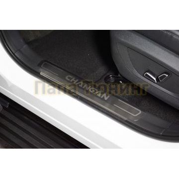 Накладки на пластиковые пороги (лист шлифованный надпись CHANGAN) 4шт ТСС для Changan CS55 plus 2WD 1.5T 2023-