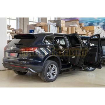 Пороги выдвижные электрические ОЕМ для Volkswagen Touareg II R Line (2011-2018)
