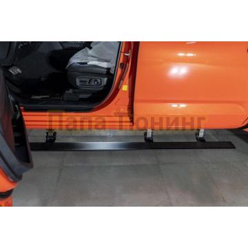 Пороги выдвижные электрические (ступень электрическая задняя) ОЕМ для Toyota Tundra III 2021-