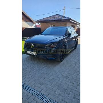 Пороги алюминиевые Rival Black-Premium для Volkswagen Touareg 2018-