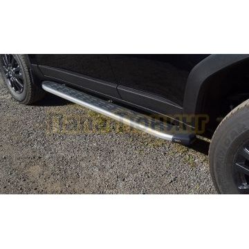 Пороги алюминиевые с пластиковой накладкой (карбон серебро) 1720 мм ТСС для Toyota Land Cruiser 250 Prado 2024-