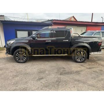 Пороги алюминиевые Rival Premium для Toyota Hilux 2015-