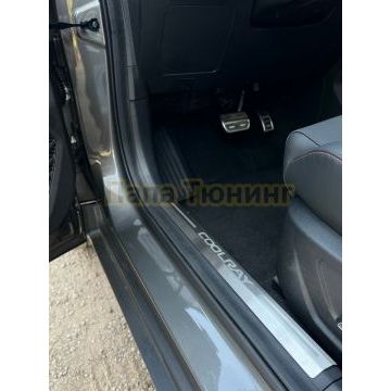 Накладки на пластиковые пороги (лист шлифованный надпись Coolray) 2шт ТСС для Geely Coolray 2024-