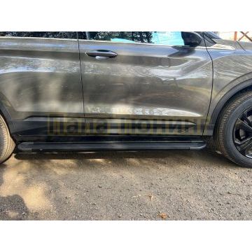 Пороги алюминиевые "Slim Line Black" 1720 мм ТСС для Geely Coolray 2024-